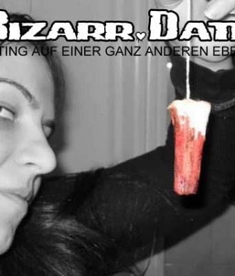 Blut und Pisse aus der Fotze.
