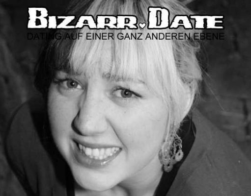 Das Omorashi Mädchen nässt sich gern ein Ich halte mein Pipi gern zurück, das nennt man Omorashi.